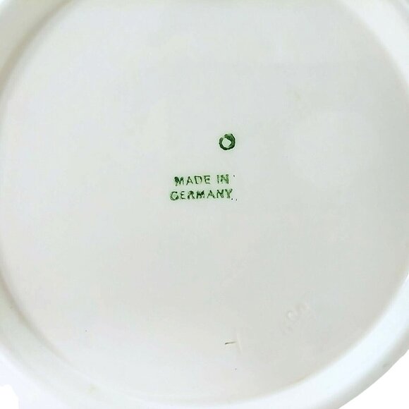 Decorative Plate Country Cottage Raised Relief Made in Germany Ready to Hang 9" - Picture 5 of 9